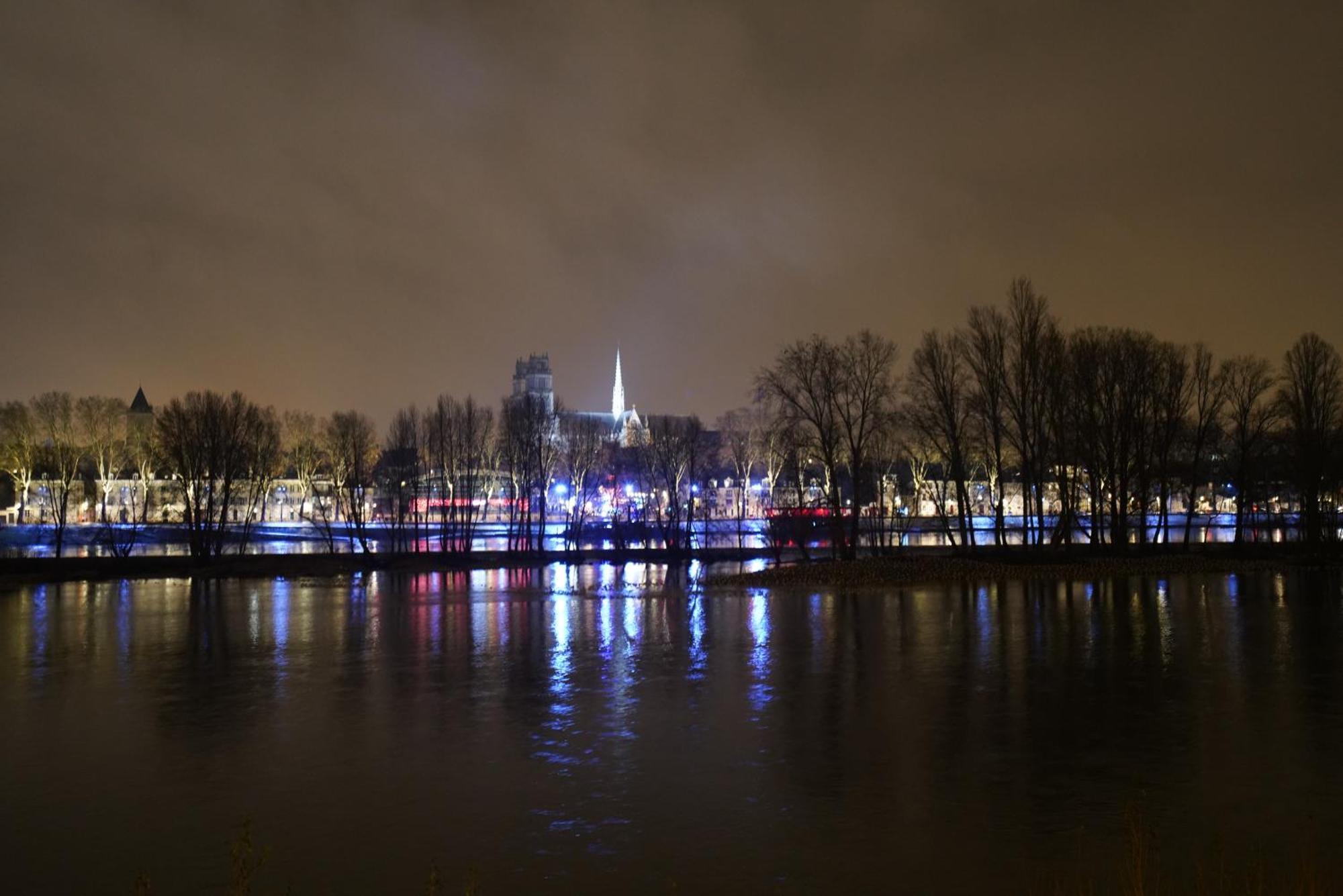 Maison Cosy Au Bord De Loire - Vue Cathedrale Orléans Dış mekan fotoğraf